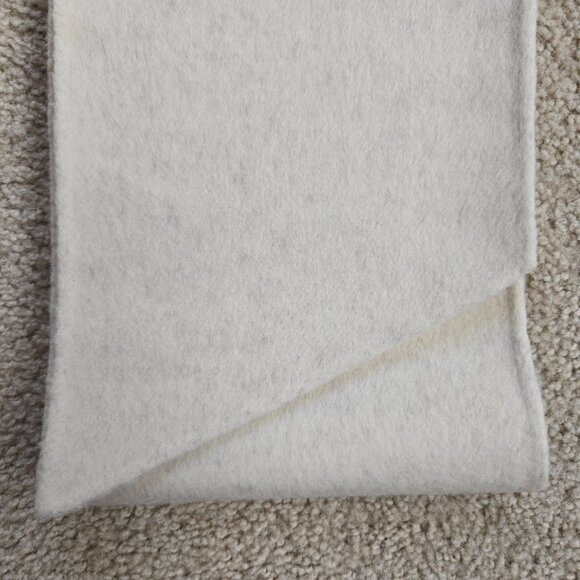 NWOT Wool & Cashmere Minimalist Scarf With Angled Ends Soft Brushed Nap - Picture 13 of 13